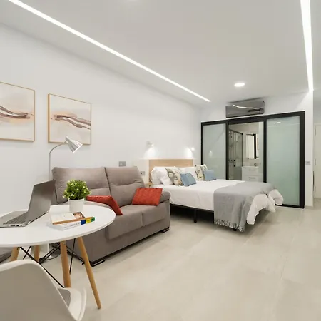 Cozy Coastal Retreat For 2 Guests アパート
