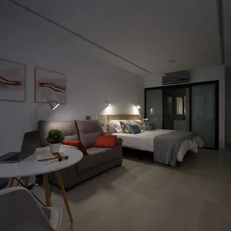 Cozy Coastal Retreat For 2 Guests
